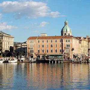  Couette-café La Darsena Italie