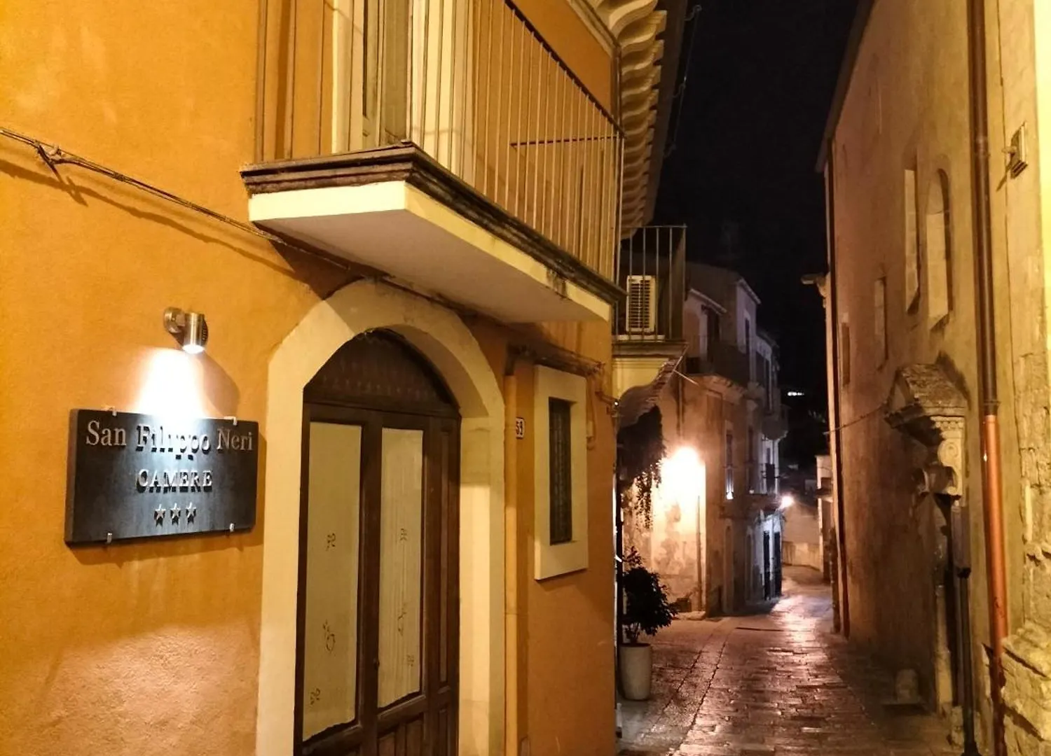 San Filippo Neri - Camere location